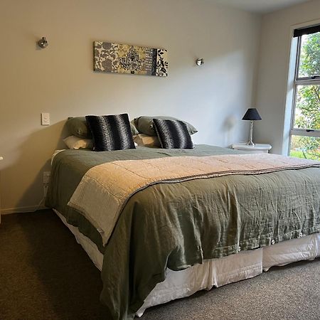 Bed and Breakfast Lavender Hill Riverhead Екстер'єр фото